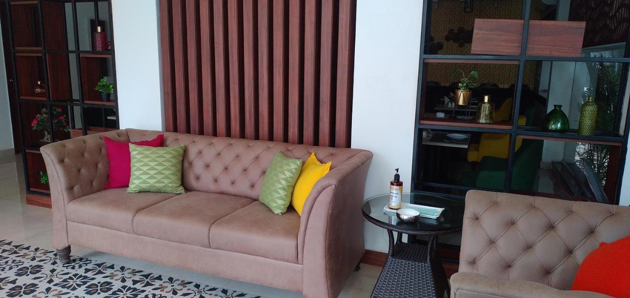 Regenta Inn Indiranagar By Royal Orchid Hotels Bangalore Eksteriør billede