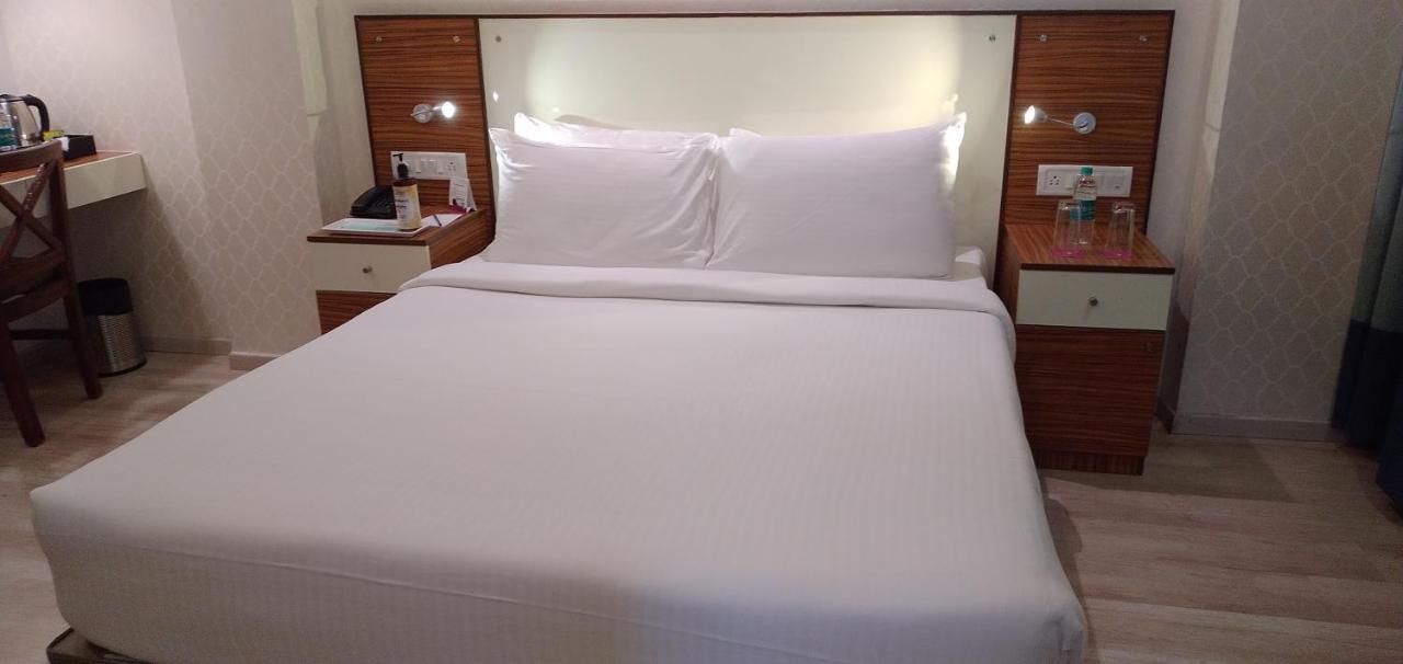Regenta Inn Indiranagar By Royal Orchid Hotels Bangalore Eksteriør billede